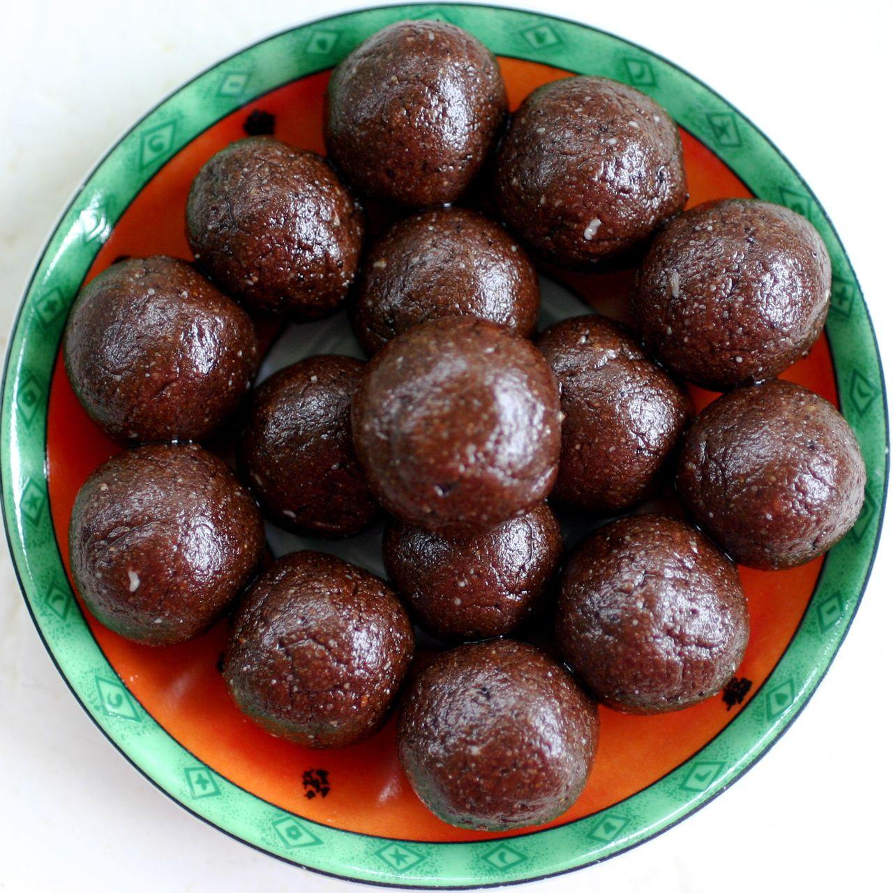 Raw Chocolate Sesame Almond Halva Balls • The Healthy Eating Site